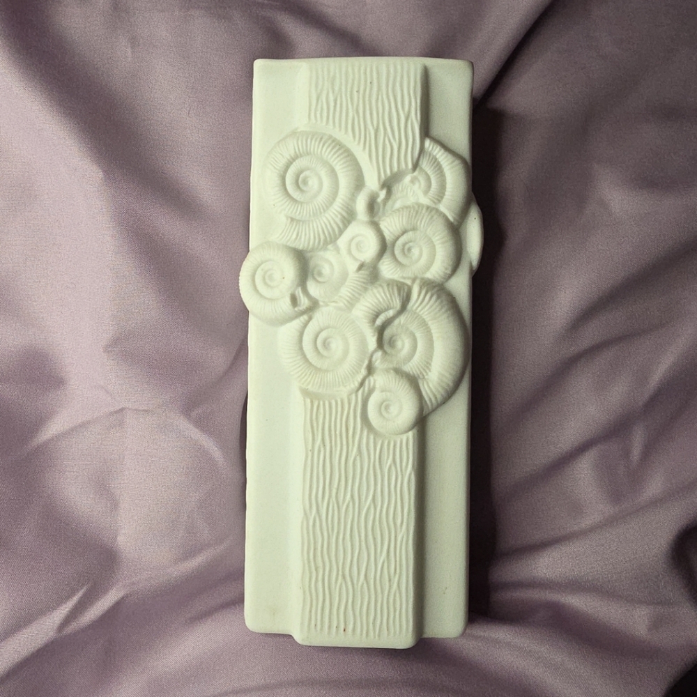 Vintage Kaiser Seashell Motif Vase